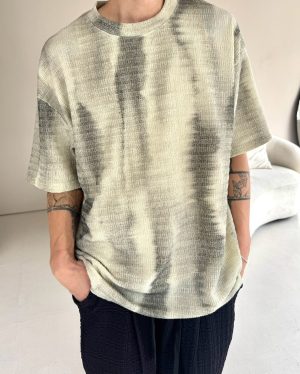 渲染皺皺短T