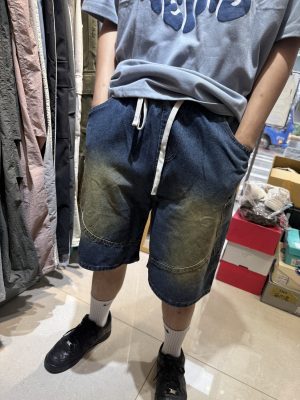 彎刀結構短褲